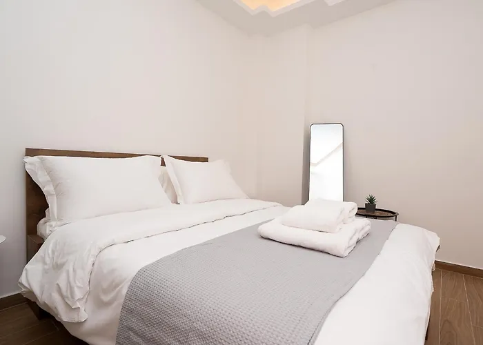 Daire Hephaistion Escape #by Db