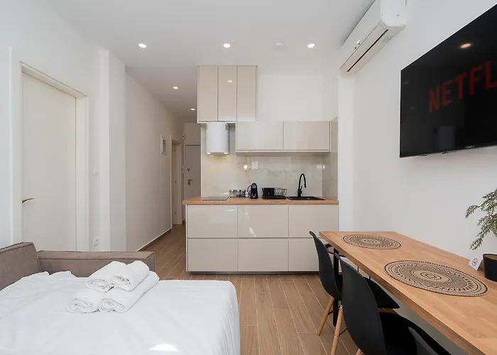 Hephaistion Escape #by Db *